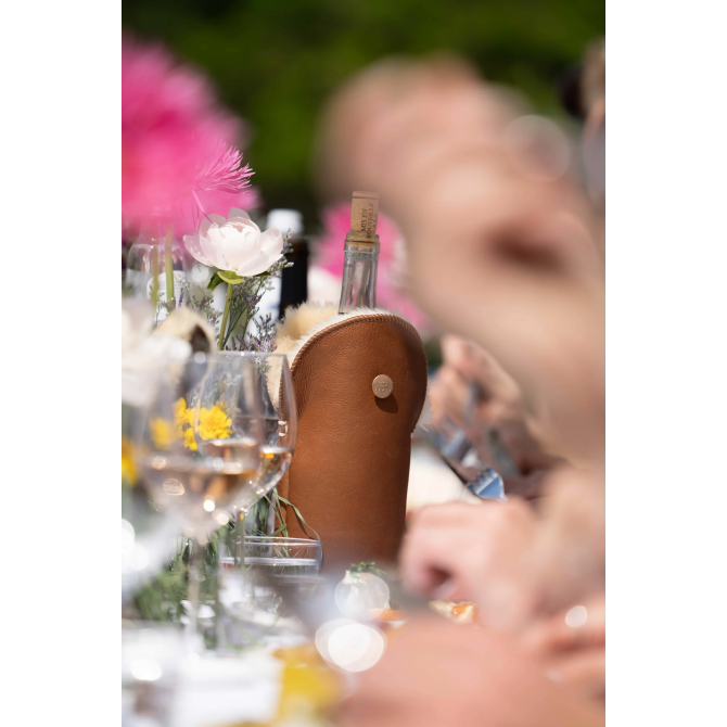 KYWIE vīna dzesētājs no aitādas, Tulip camel napa