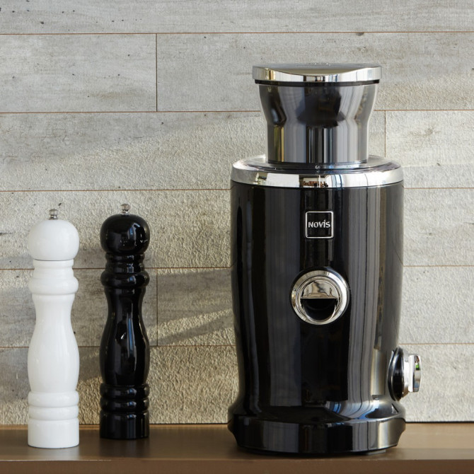 NOVIS Vita Juicer S1 sulu spiede, melna