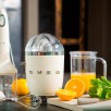 SMEG citrusaugļu sulu spiede, CJF11CREU, Krēmkrāsas